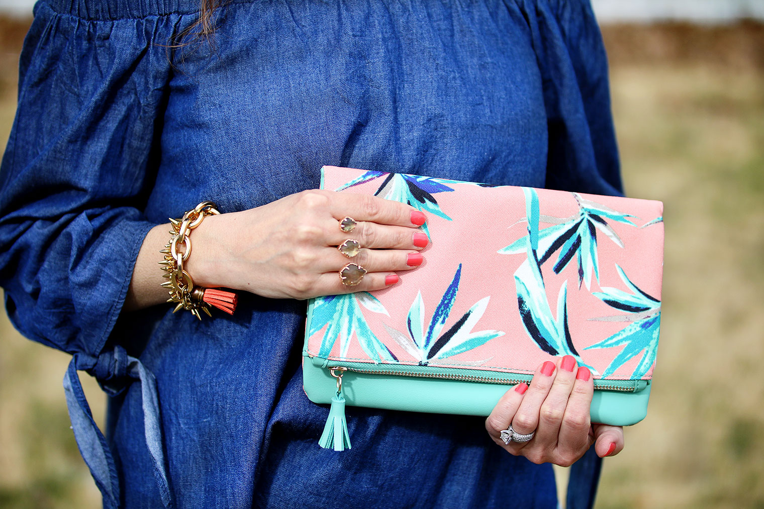 how to style coral jeans for spring or summer - Savvy Southern