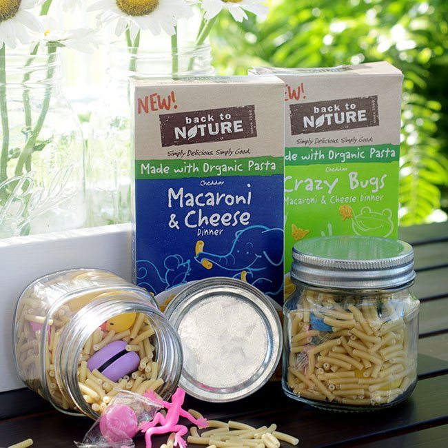 Mini ‘I Spy’ Mason Jars for an Outdoor Party #BackToPlay