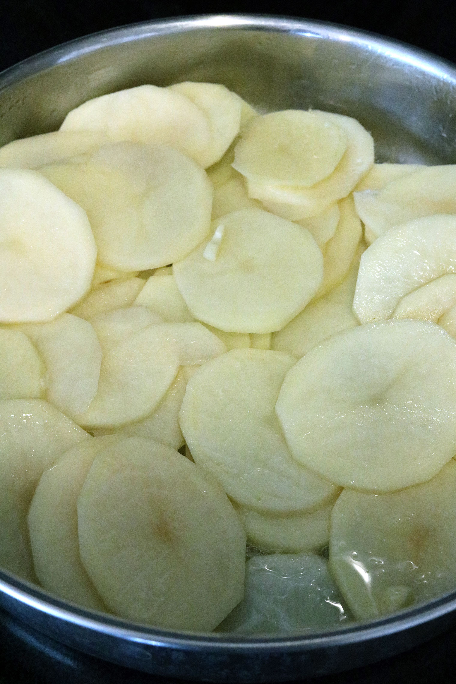 Delicious Layered Potato, Leek and Spinach Quiche Recipe ...