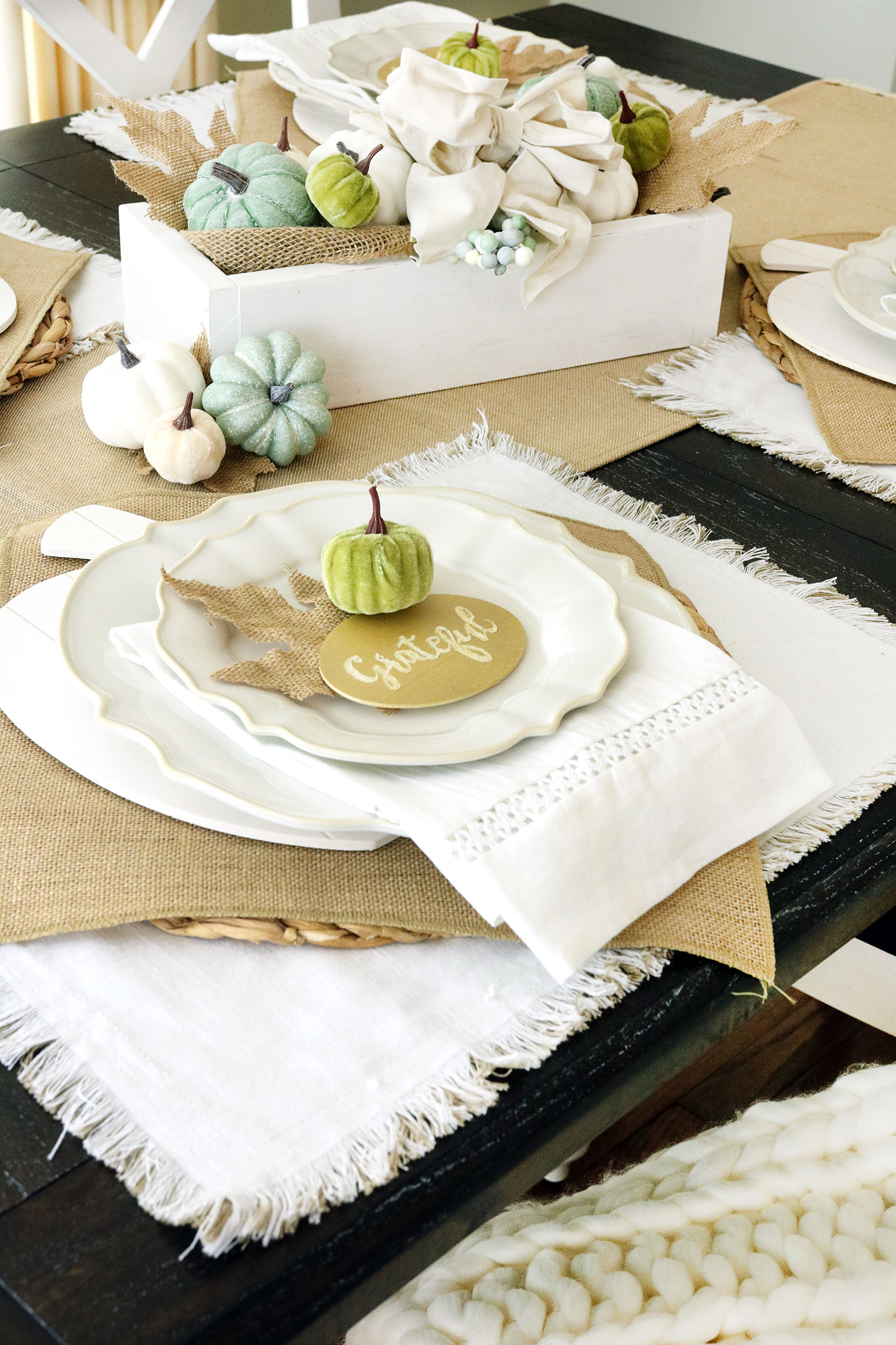 Fall Decorated Tablescape {Kitchen Reveal 2 of 3} - CurlyCraftyMom.com